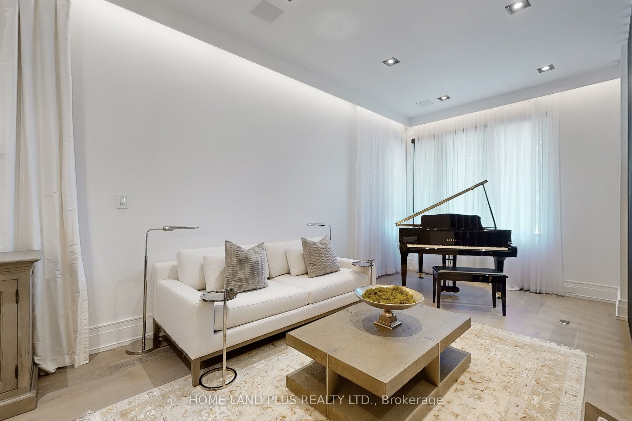 Additional image 4 of 127 Ridley Boulevard, Toronto, ON, M5M 3L8