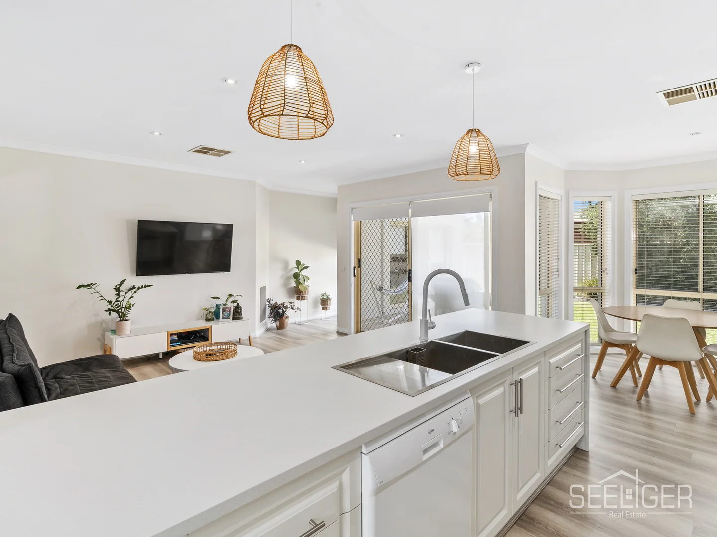 Additional image 2 of 8 Zorro Drive, Yarrawonga VIC 3730