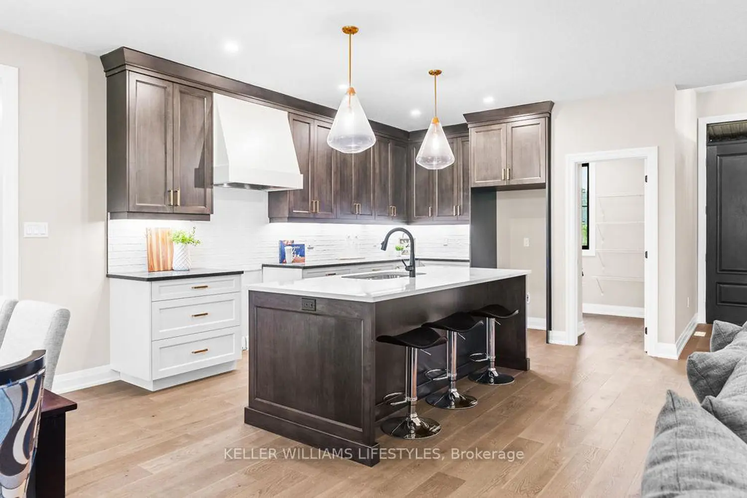 Additional image 5 of 54 East Glen Drive