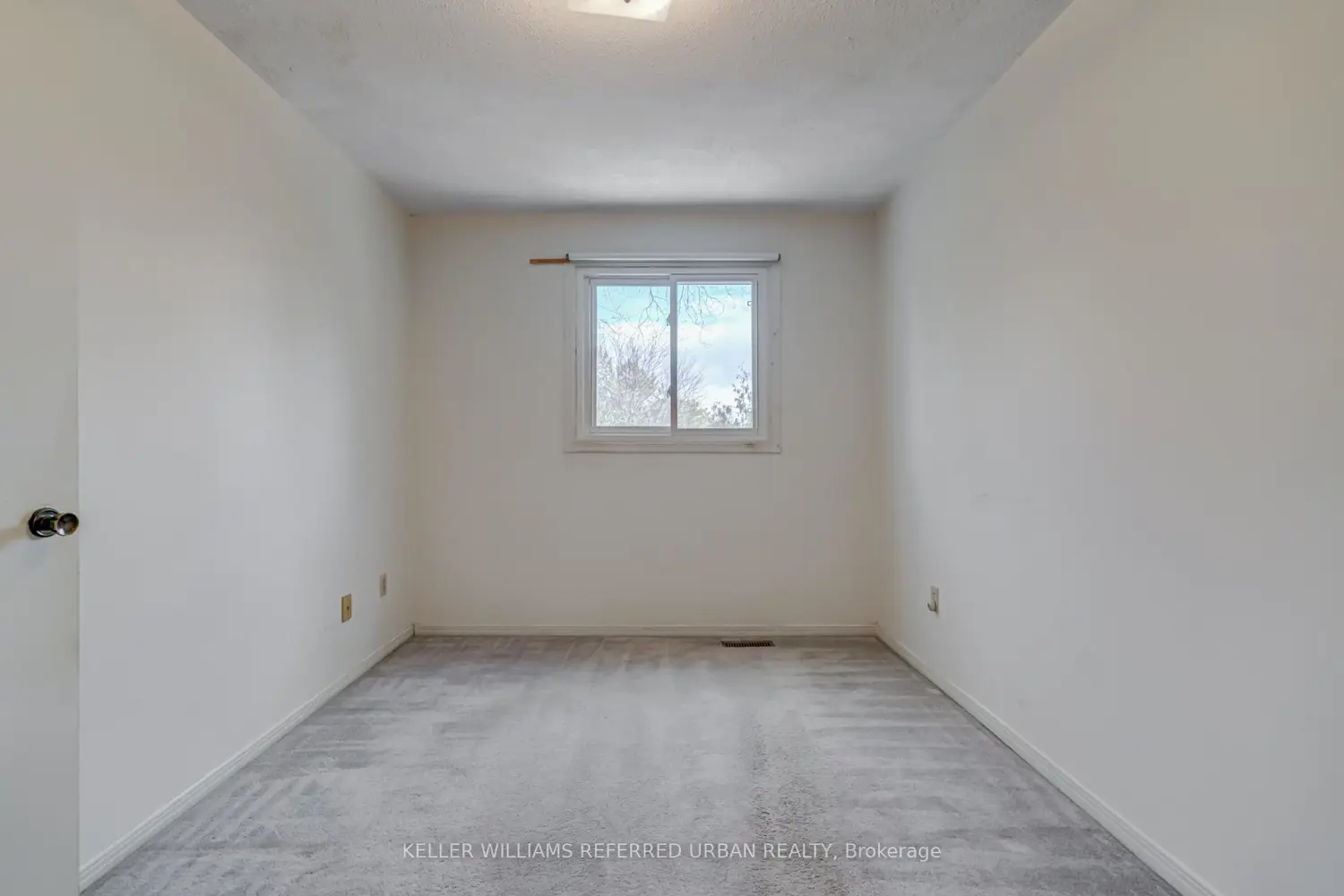 Additional image 12 of 653 Village Parkway 18