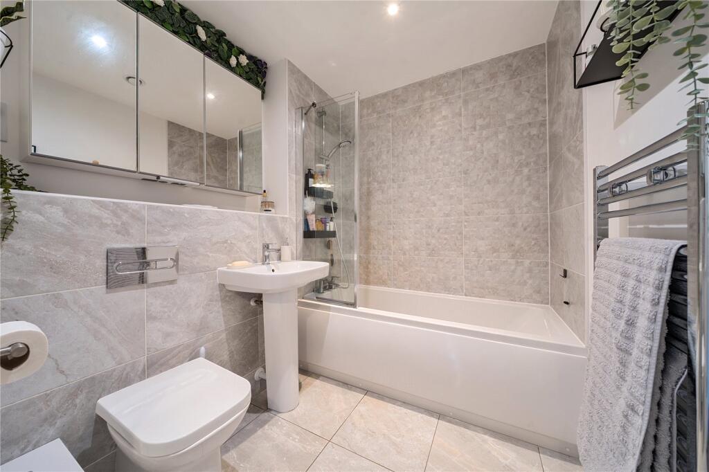 Additional image 19 of New House Farm Drive, Northfield, Birmingham