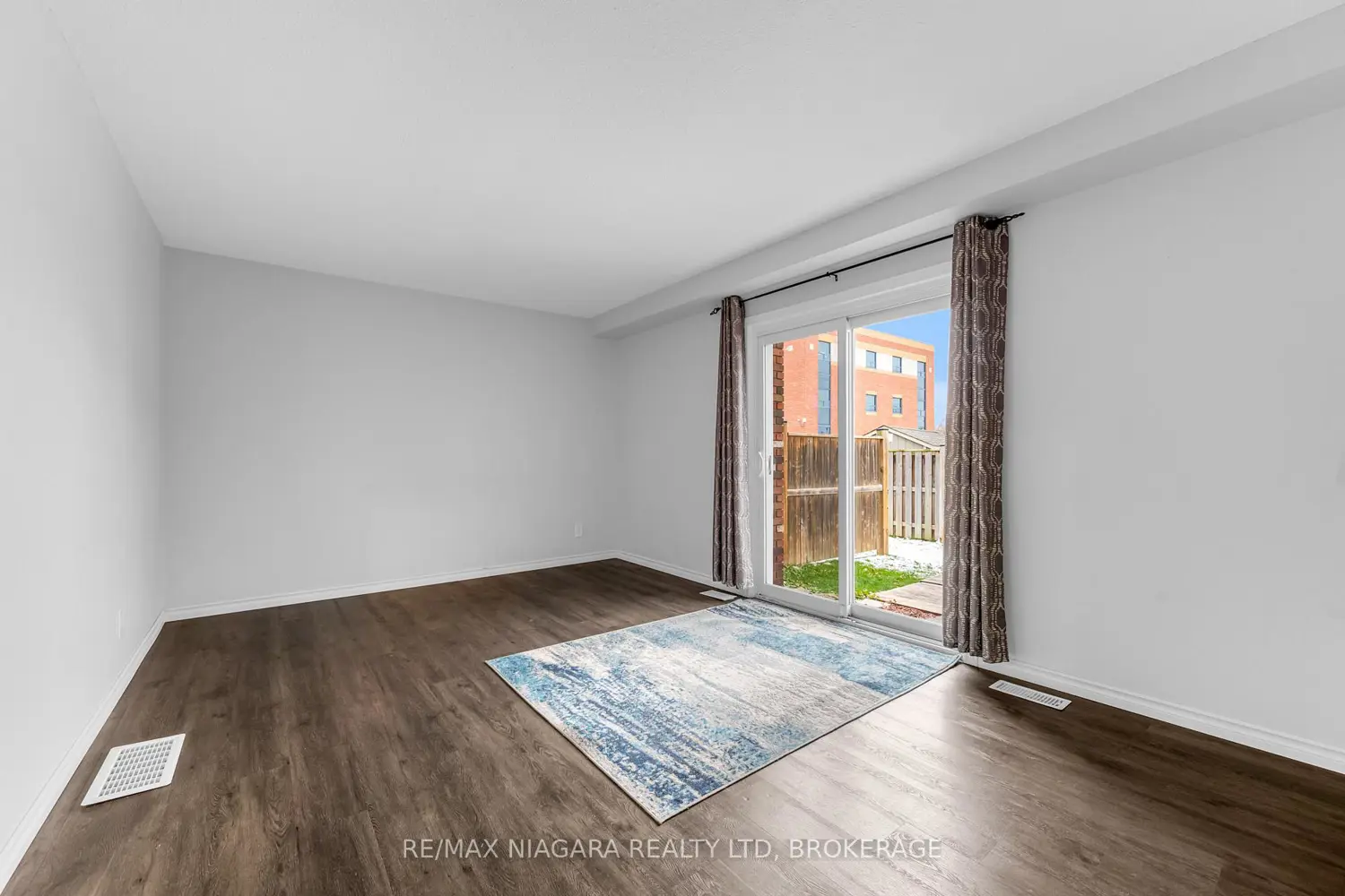 Additional image 10 of 100 Brownleigh Avenue 244