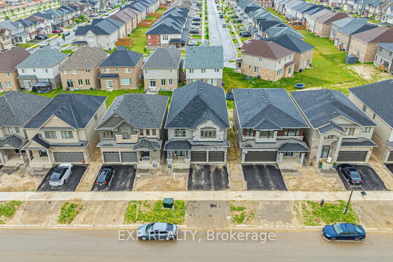 Additional image 17 of 462 Blackburn Drive