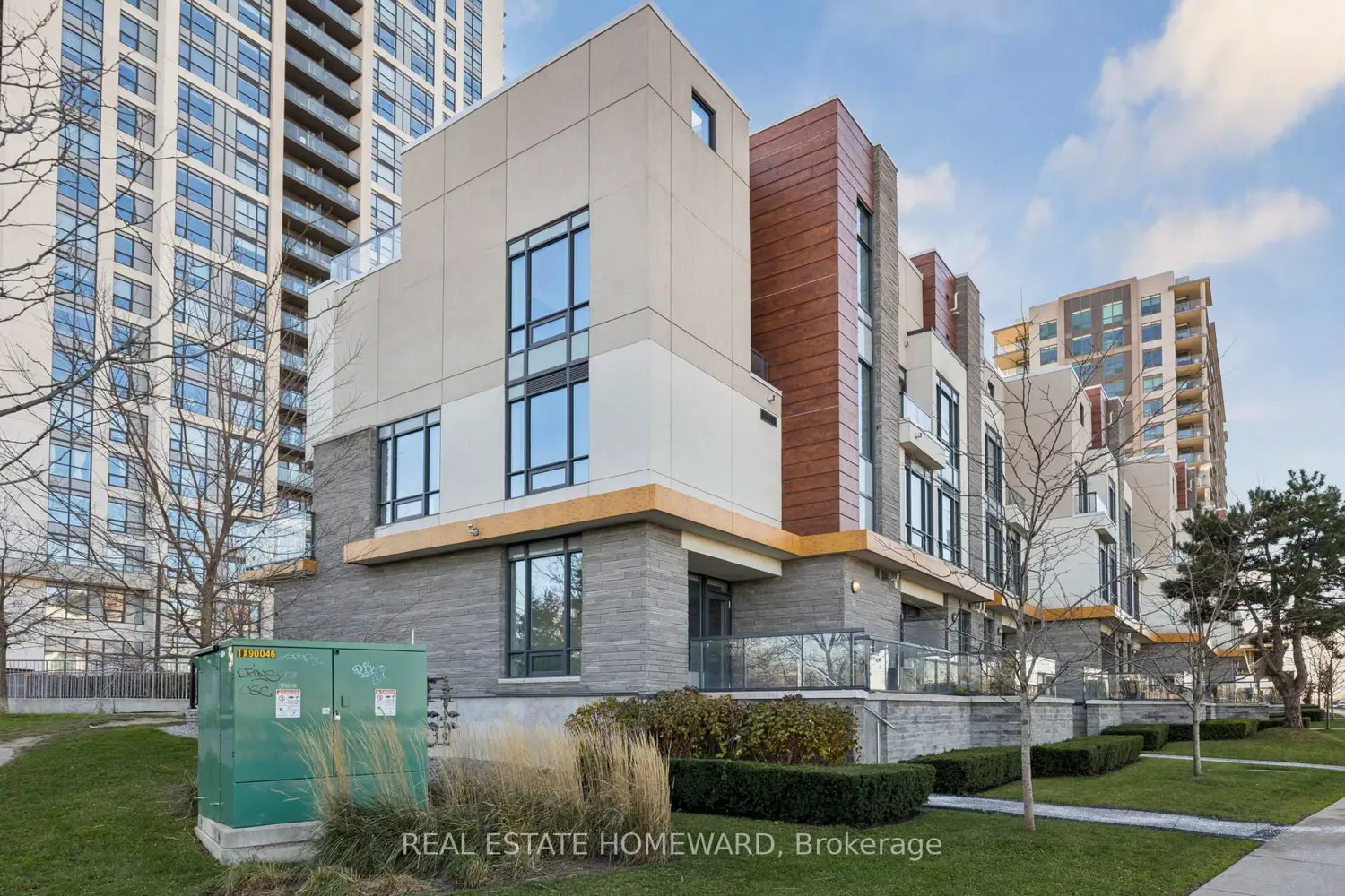 Additional image 14 of 1245 Bayly Street 21