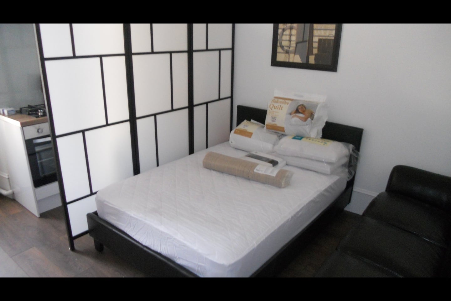 Additional image 2 of Bedsit, Sauchiehall Street, G2, N1 7GU