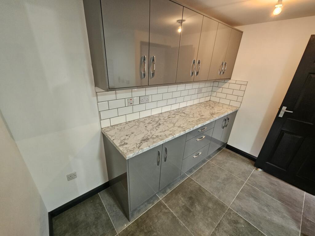 Additional image 3 of Worlds End Lane, Quinton