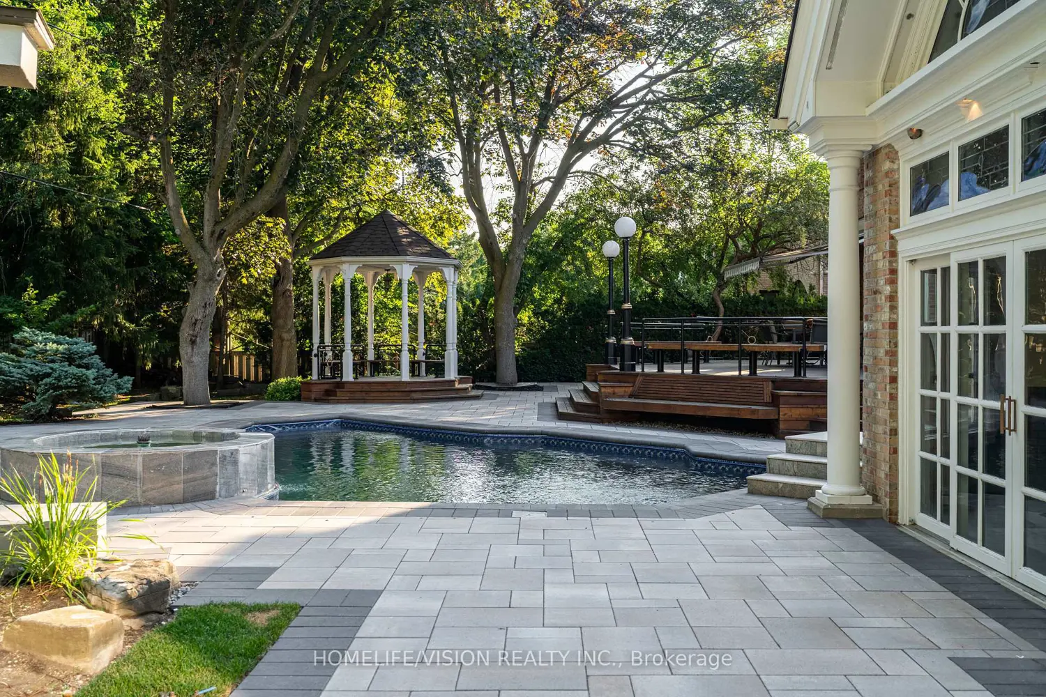 Additional image 18 of 15 Daffodil Avenue