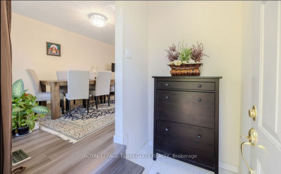 Additional image 3 of 25 Bailey Crescent, Aurora, ON, L4G 2B2