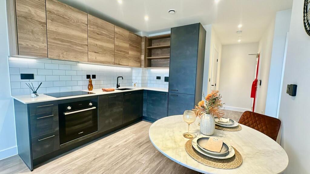 Additional image 6 of Brand New Show Home- Glasswater Locks, Birmingham, B4
