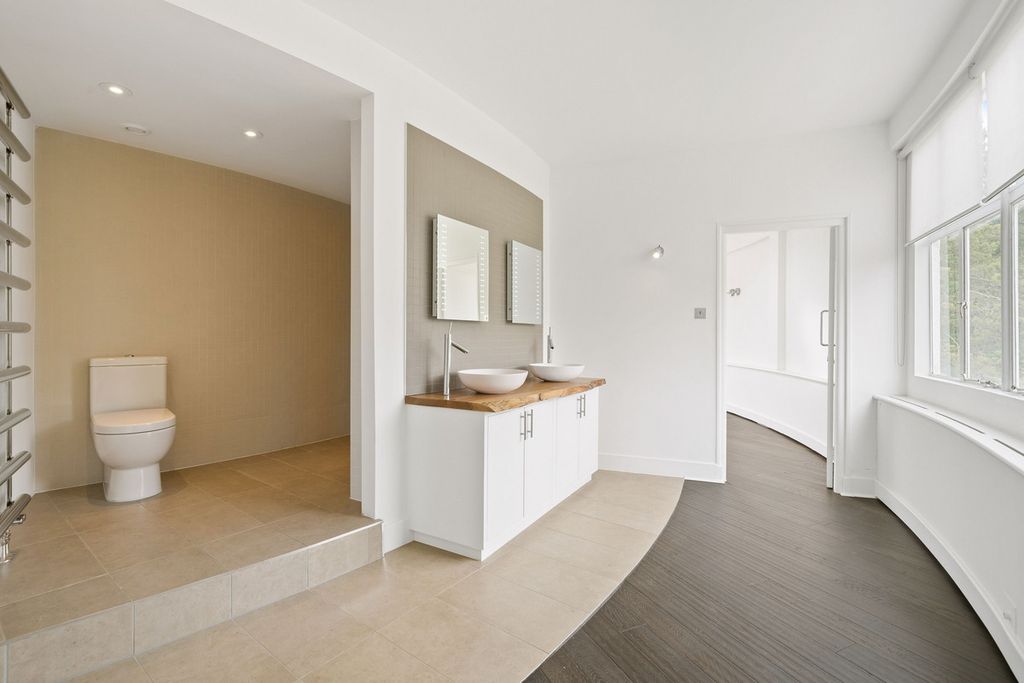 Additional image 28 of 6 bed country house to rentSt. Anns Hill Road, Chertsey KT16