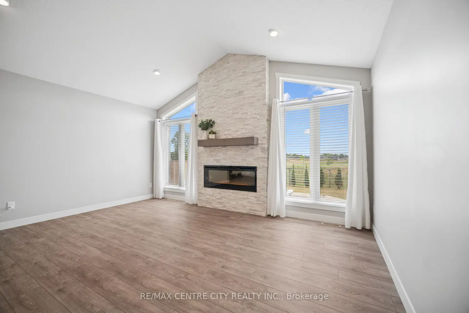 Additional image 4 of 24 Oakmont Street