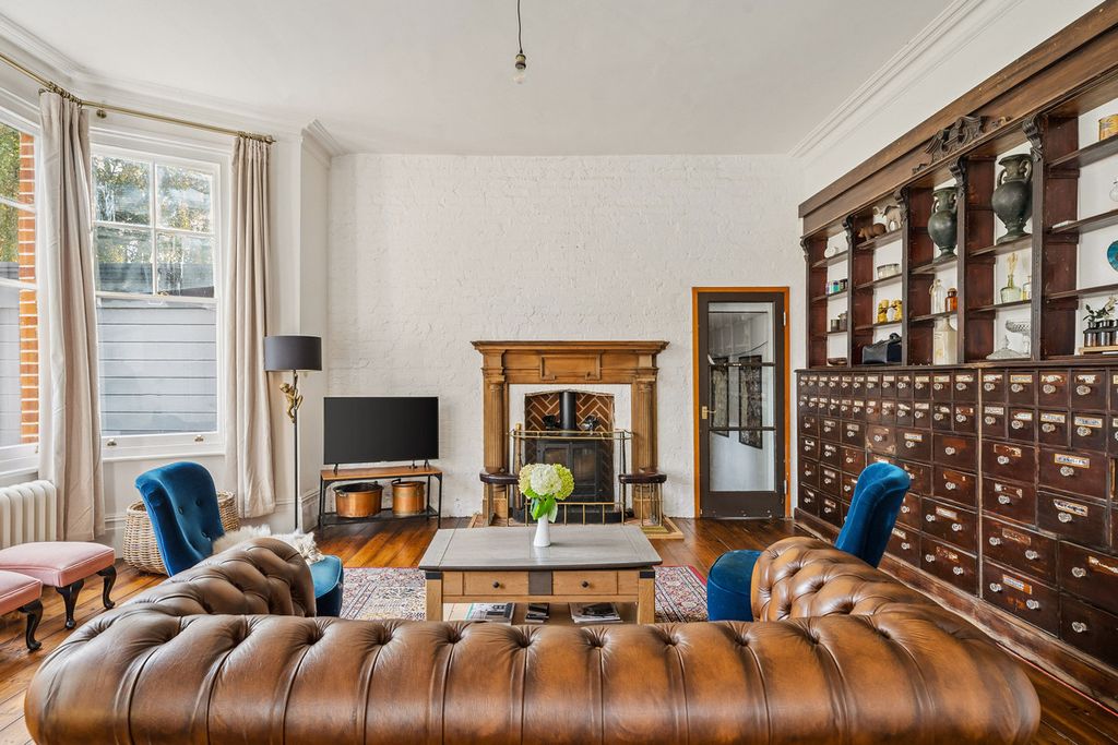 Additional image 6 of 6 bed detached house to rentBridge Road, East Molesey KT8