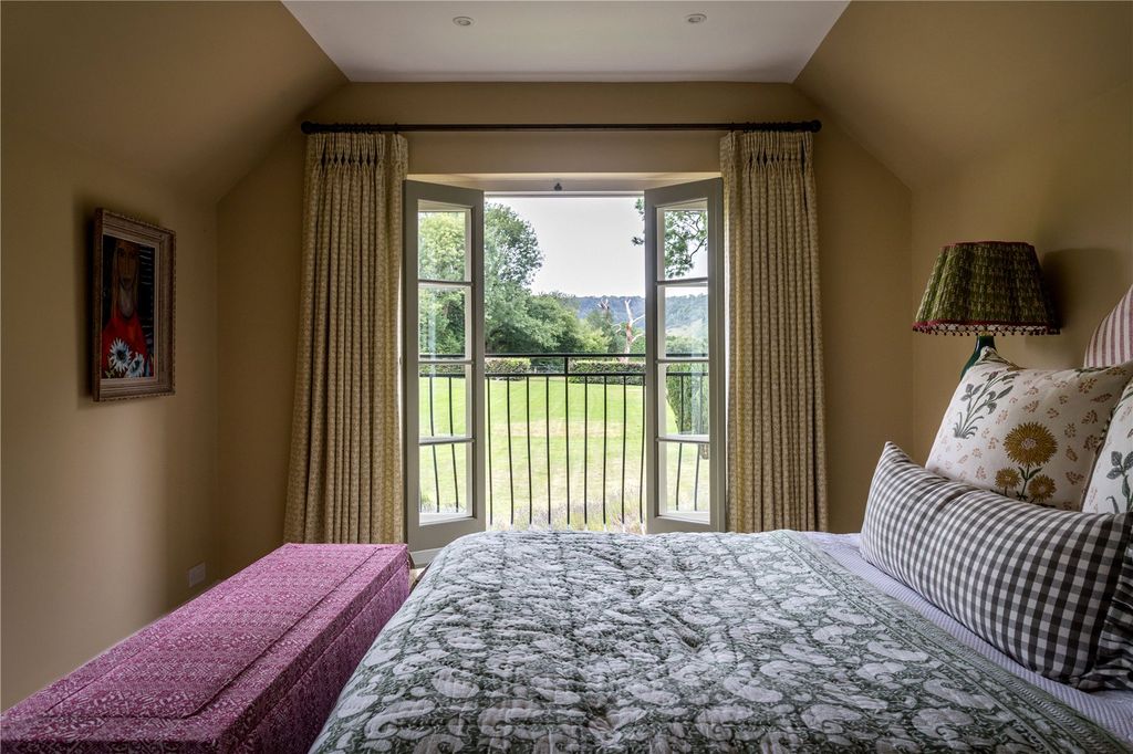 Additional image 40 of 6 bed detached house to rentBalchins Lane, Westcott, Dorking, Surrey RH4