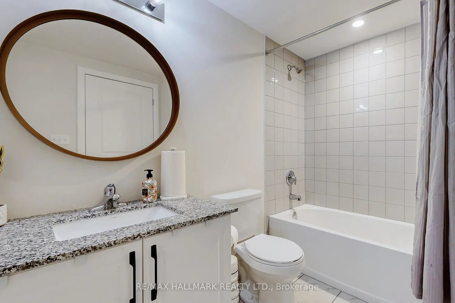 Additional image 12 of 54 Koda Street 417