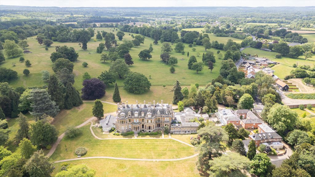 Additional image 24 of 3 bed flat to rentThe Mansion, Cobham Park, Cobham, Surrey KT11