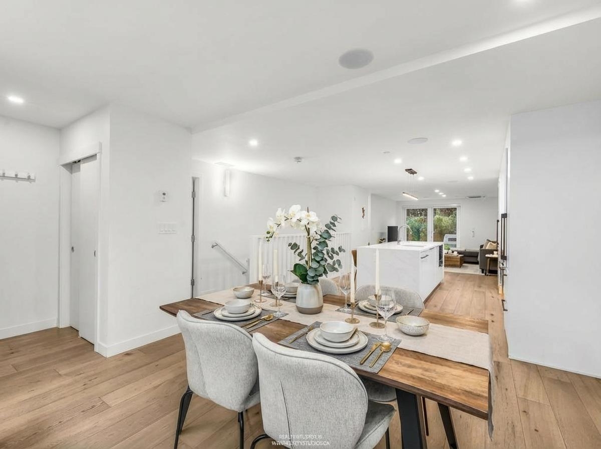 Additional image 5 of 102-649 3rd Street E, North Vancouver, BC, V7L 1G6