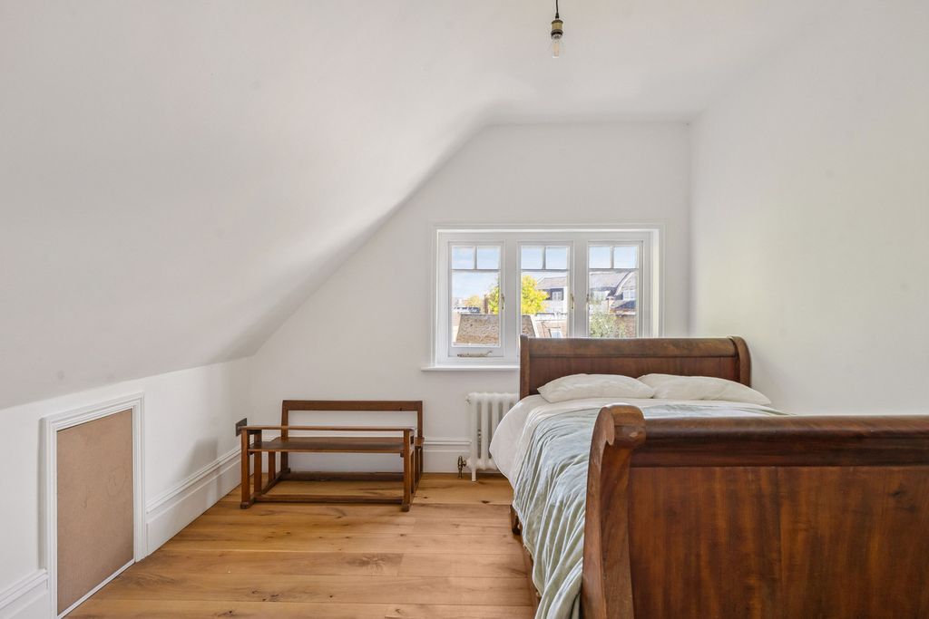 Additional image 46 of 6 bed detached house to rentBridge Road, East Molesey KT8
