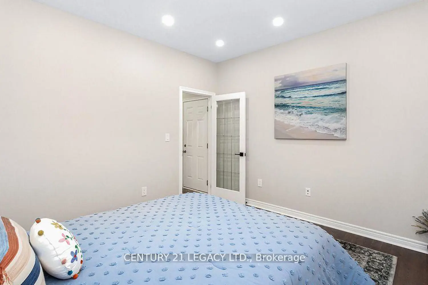 Additional image 17 of 35 Farringdon Crescent