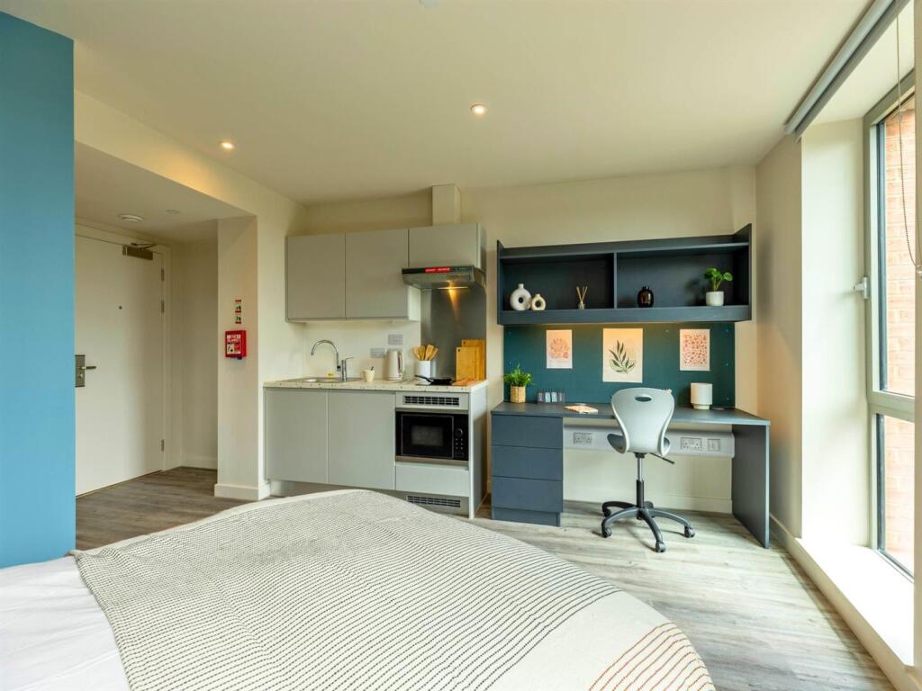 Additional image 4 of Birmingham | Student | September | B30