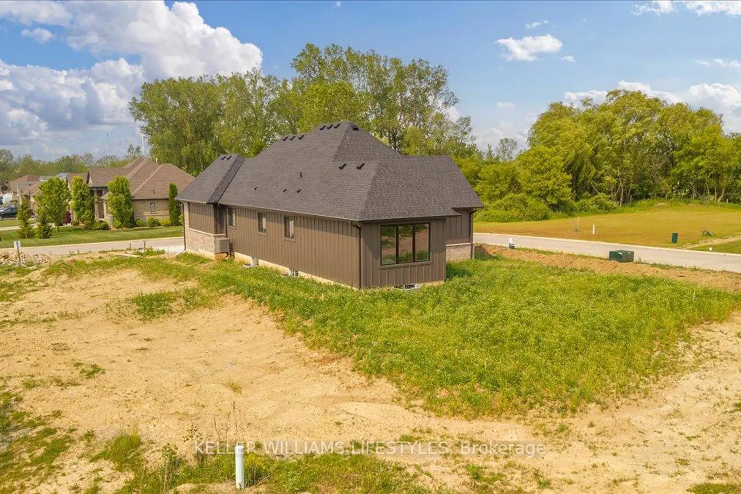 Additional image 18 of 39 East Glen Drive