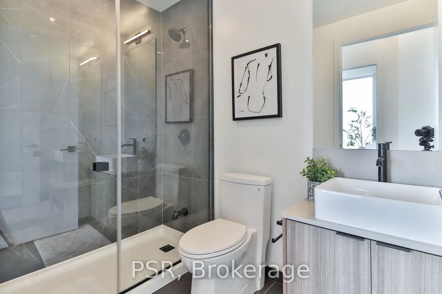Additional image 9 of 1285 Dupont Street 2904