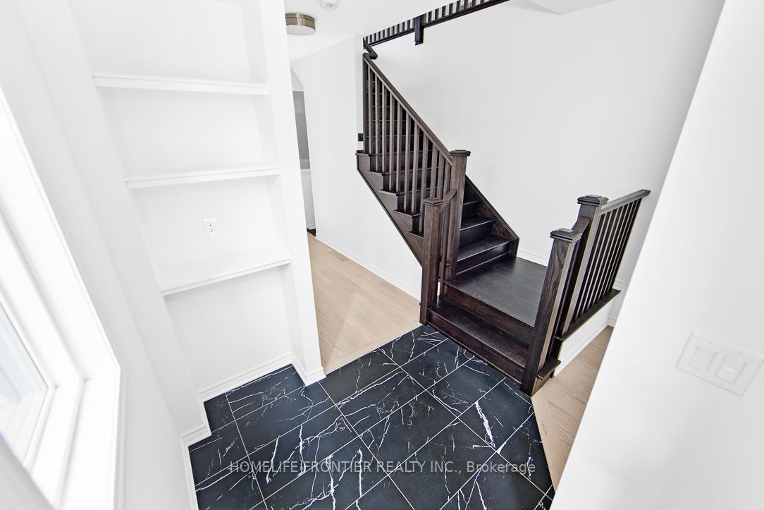 Additional image 3 of 3035 Bramall Gardens, Oakville, ON, L6H 7G1