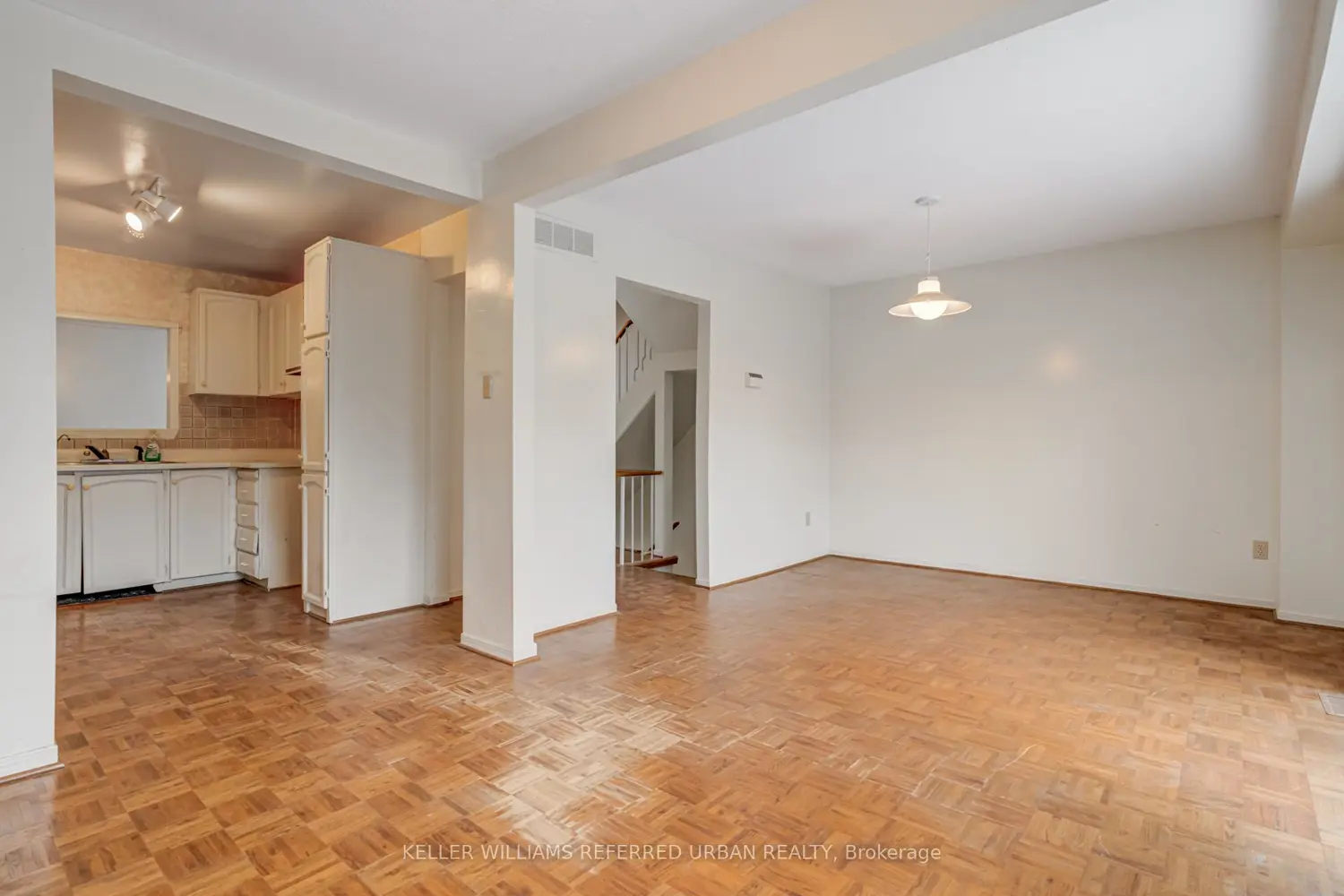 Additional image 5 of 653 Village Parkway 18