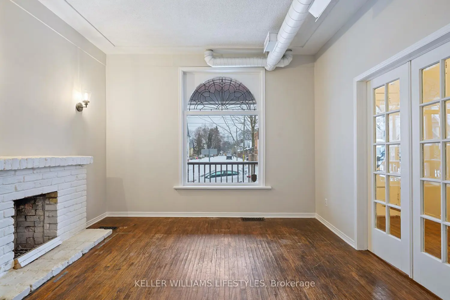 21 Elmwood Avenue photo 3