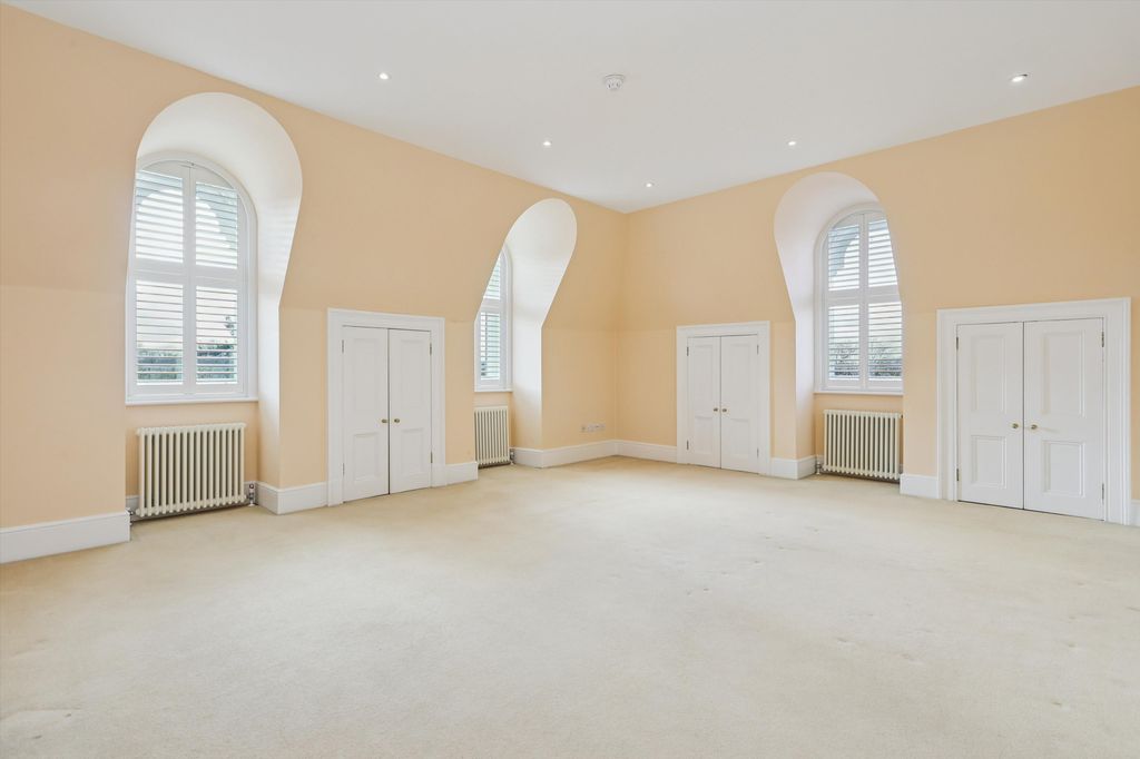 Additional image 11 of 3 bed flat to rentThe Mansion, Cobham Park, Cobham, Surrey KT11
