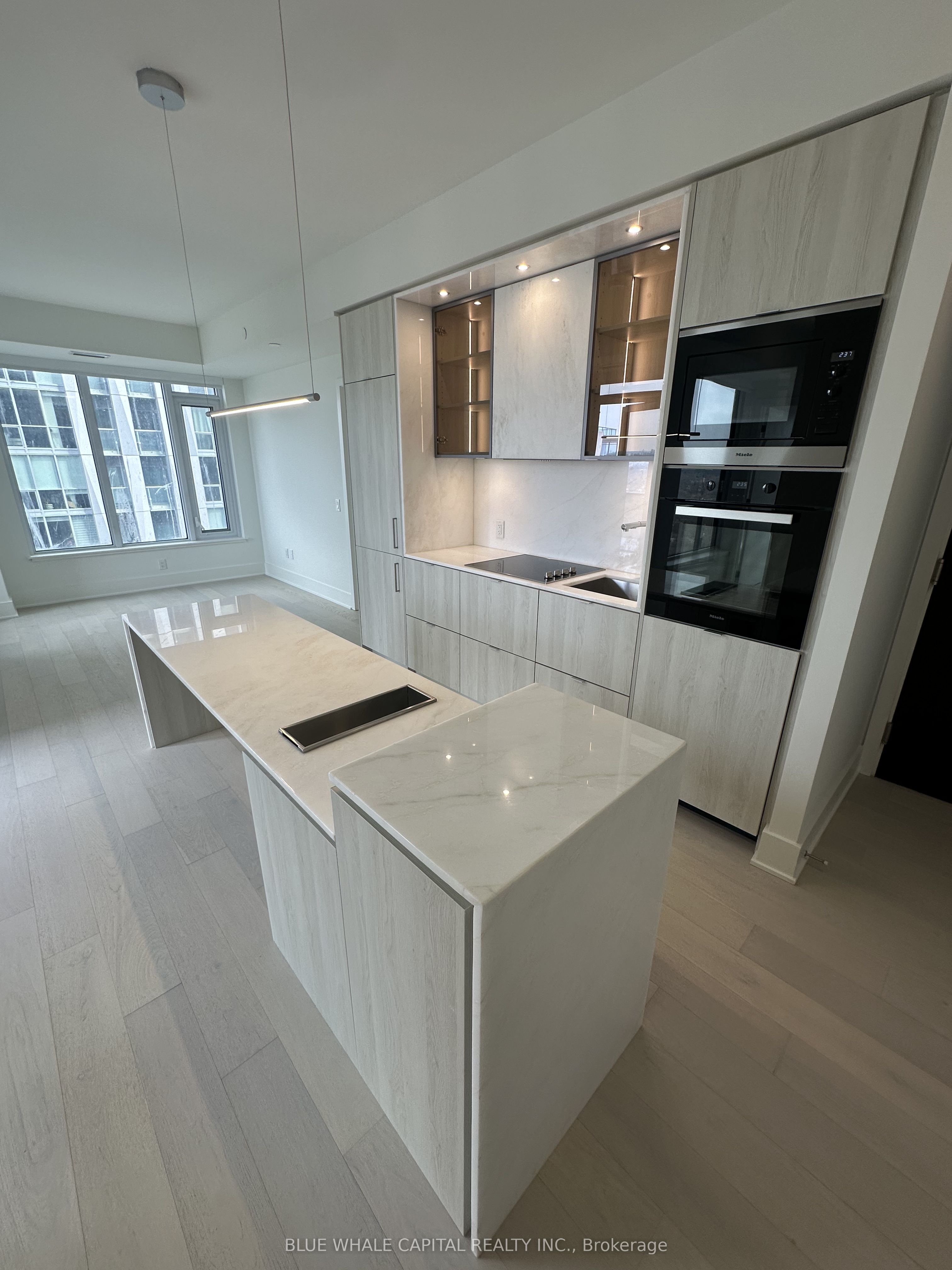 Additional image 3 of 3104-11 Yorkville Avenue, Toronto, ON, M4W 1L2