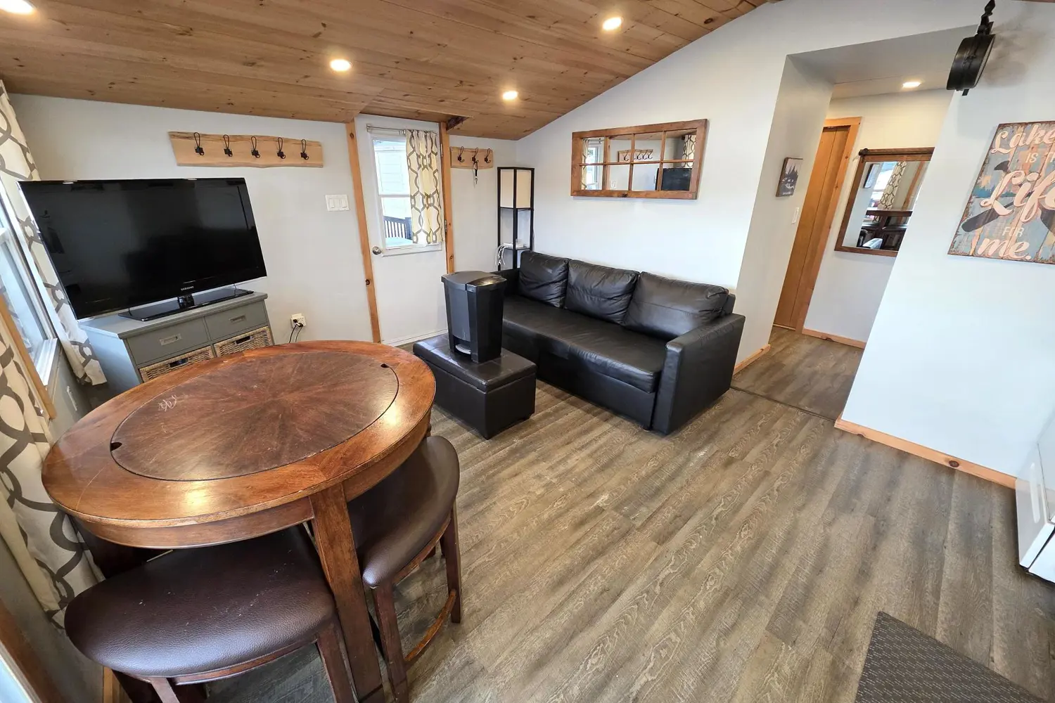 Additional image 6 of 1043 Lobo Drive 24