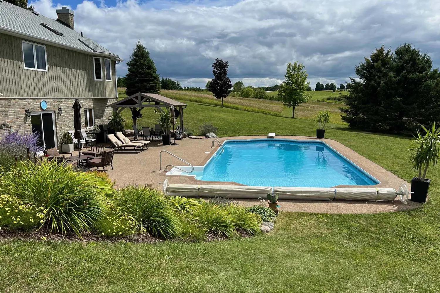 Additional image 3 of 2332 Centre Line