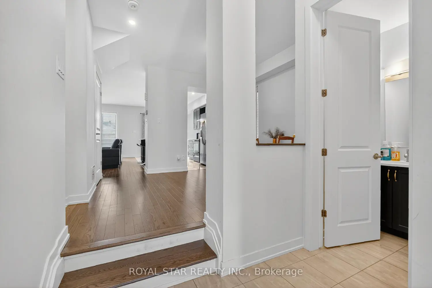 6493 Renaud Road photo 5