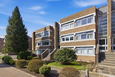 Lethington Place, Lothian Court G41