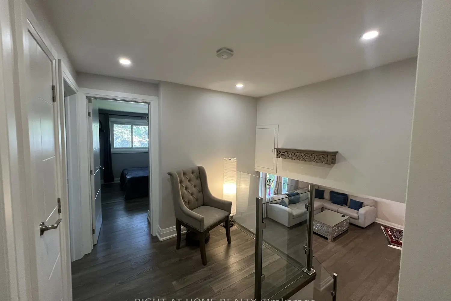 310 Admiral Road photo 3