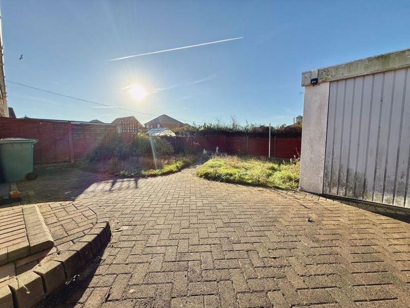 Additional image 12 of 4 bed semi-detached house to rentChestnut Road, Grimsby DN37