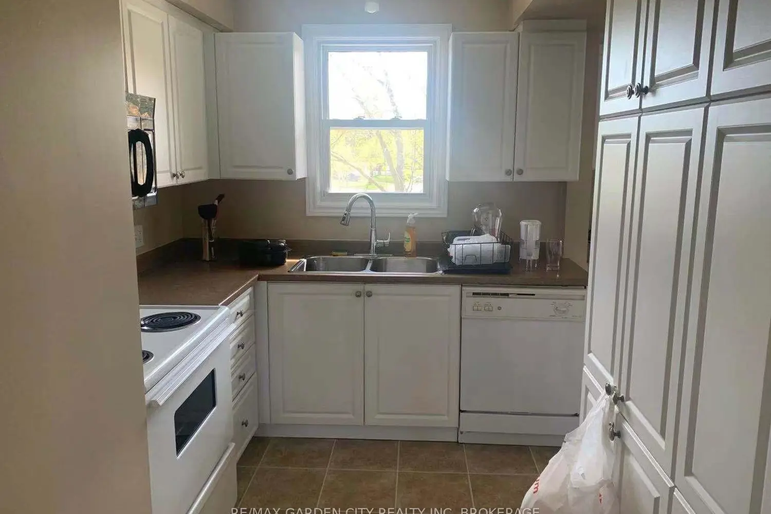 358-360 Glenridge Avenue photo 5
