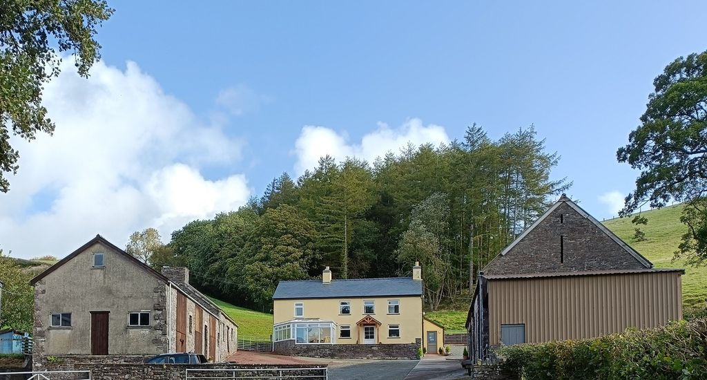 4 bed detached house to rentSoar, Brecon, Powys. LD3