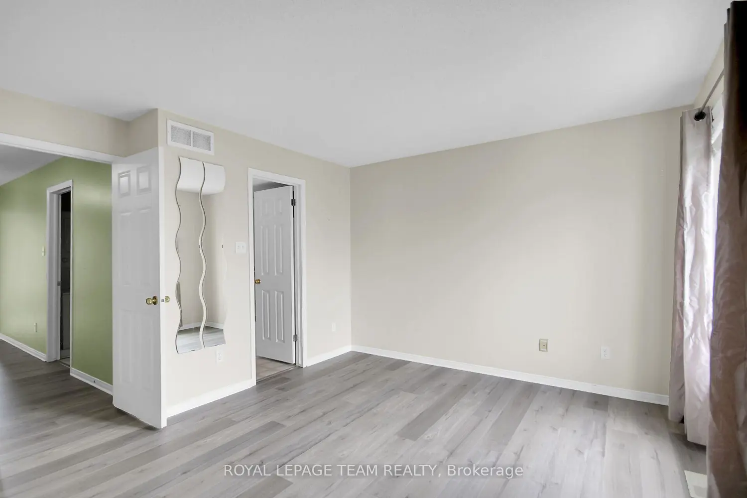 Additional image 5 of 414 Hillsboro Private 16