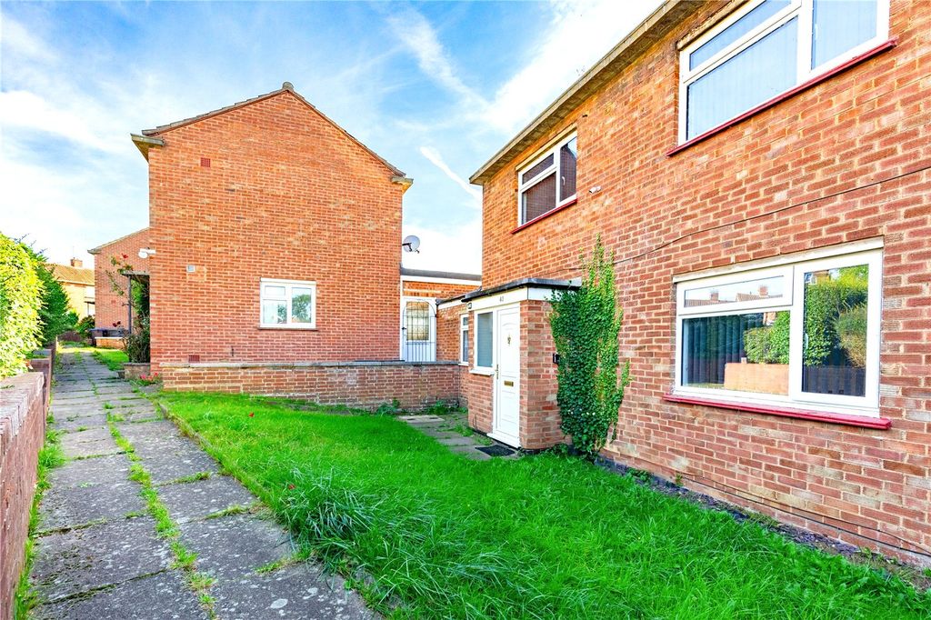 Additional image 2 of 6 bed semi-detached house to rentHelmdon Crescent, Northampton NN2
