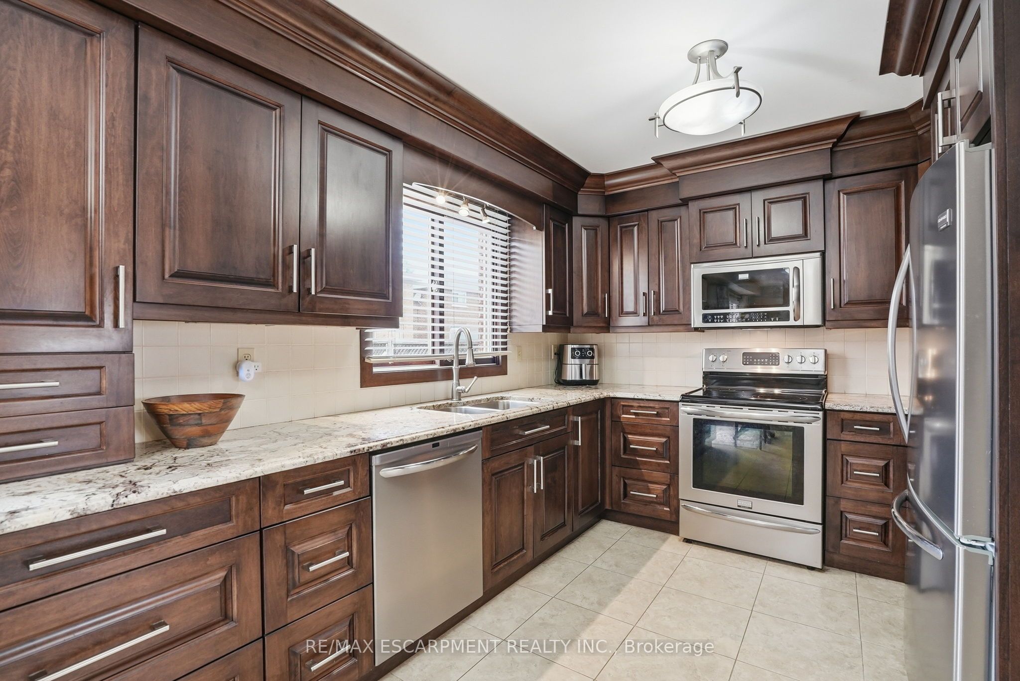 Additional image 5 of 31 Republic Avenue, Hamilton, ON, L9B 2G6