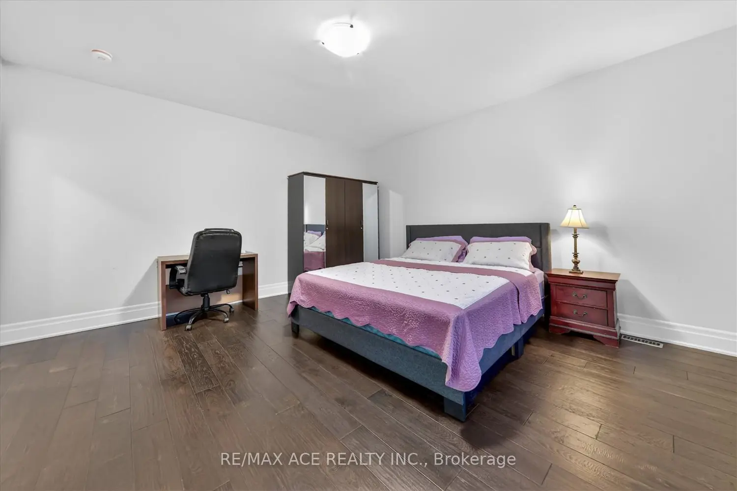 Additional image 9 of 113 Jinnah Avenue