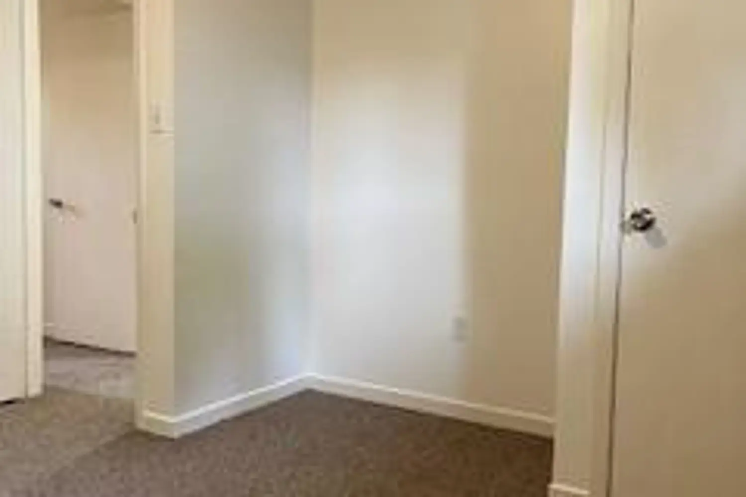 Additional image 11 of 416 Gill Street