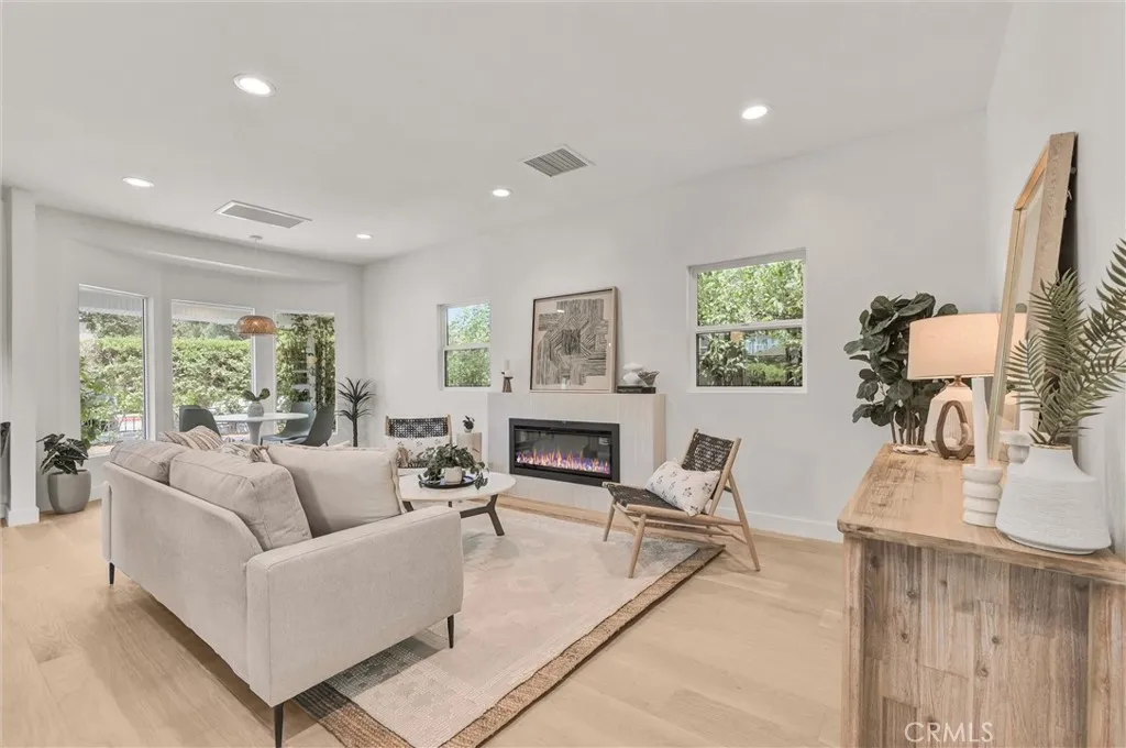 Additional image 12 of 808 S Los Robles Avenue, Pasadena, CA 91106