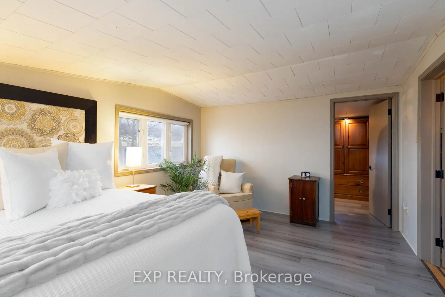 Additional image 10 of 122 Blue Heron Drive