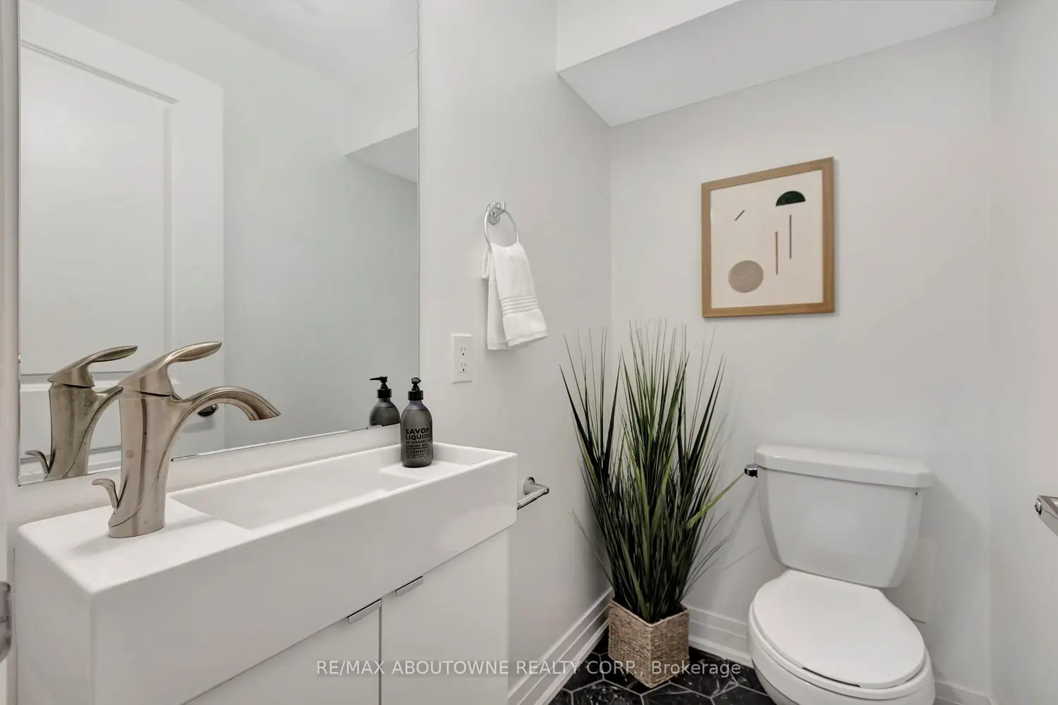 Additional image 11 of 2212 Bromsgrove Road 5