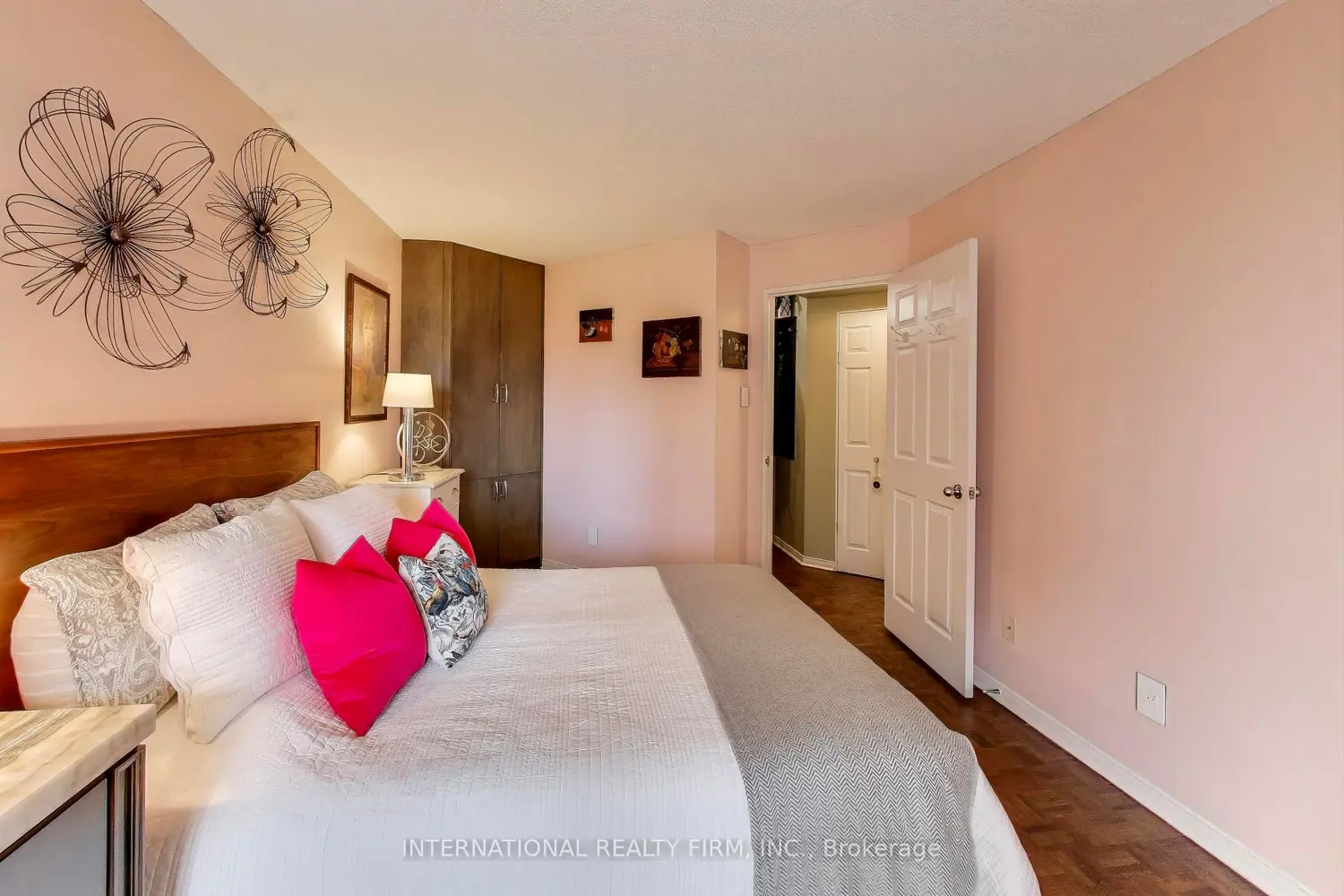 Additional image 5 of 1485 Lakeshore Road 316