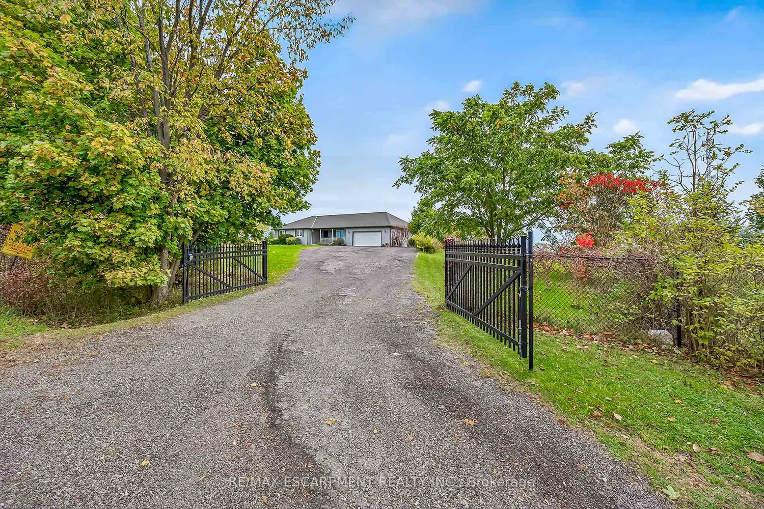 Additional image 2 of 2905 South Grimsby Road 6