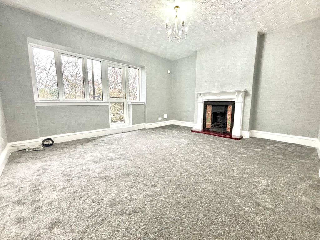 Additional image 2 of 3 bed chalet to rentBonnyrigg Drive, Glasgow G43