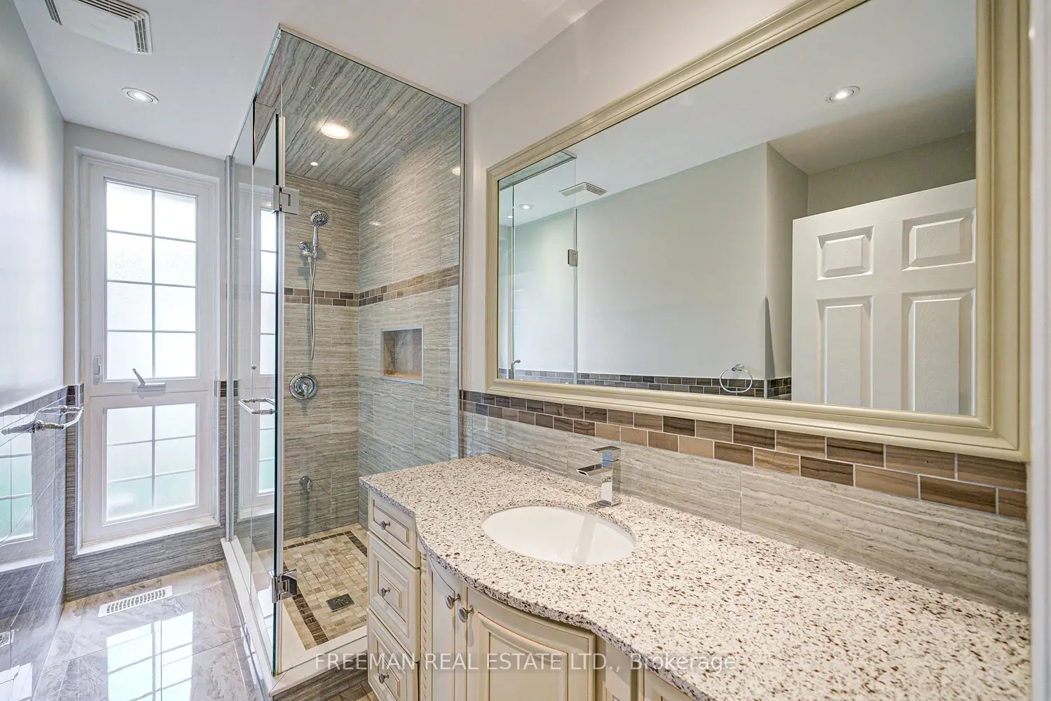 Additional image 19 of 1528 Knareswood Drive